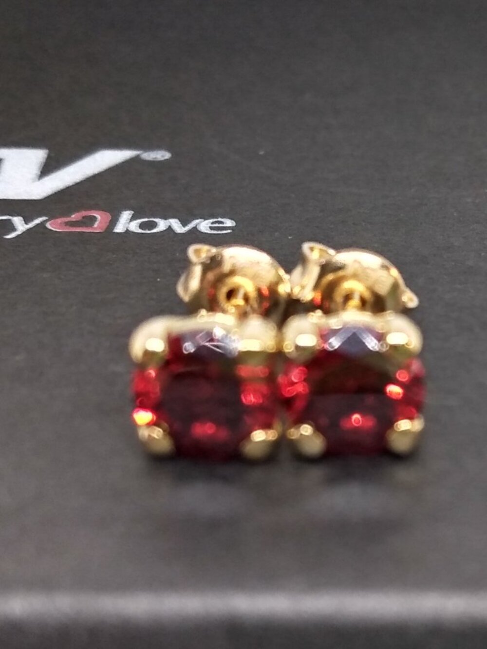 red garnet simulant earrings, nwt